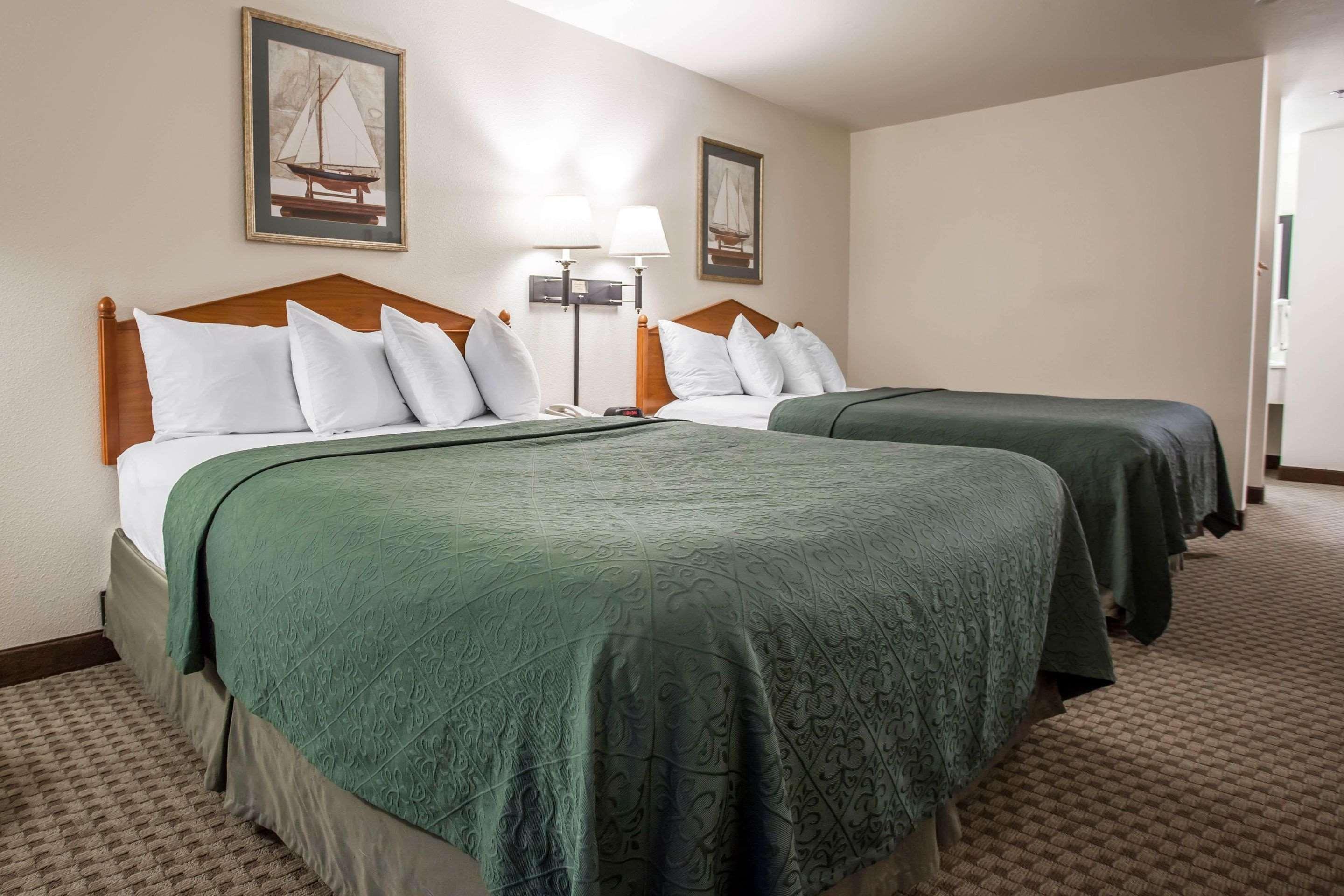 Quality Inn & Suites Federal Way - Seattle Room photo