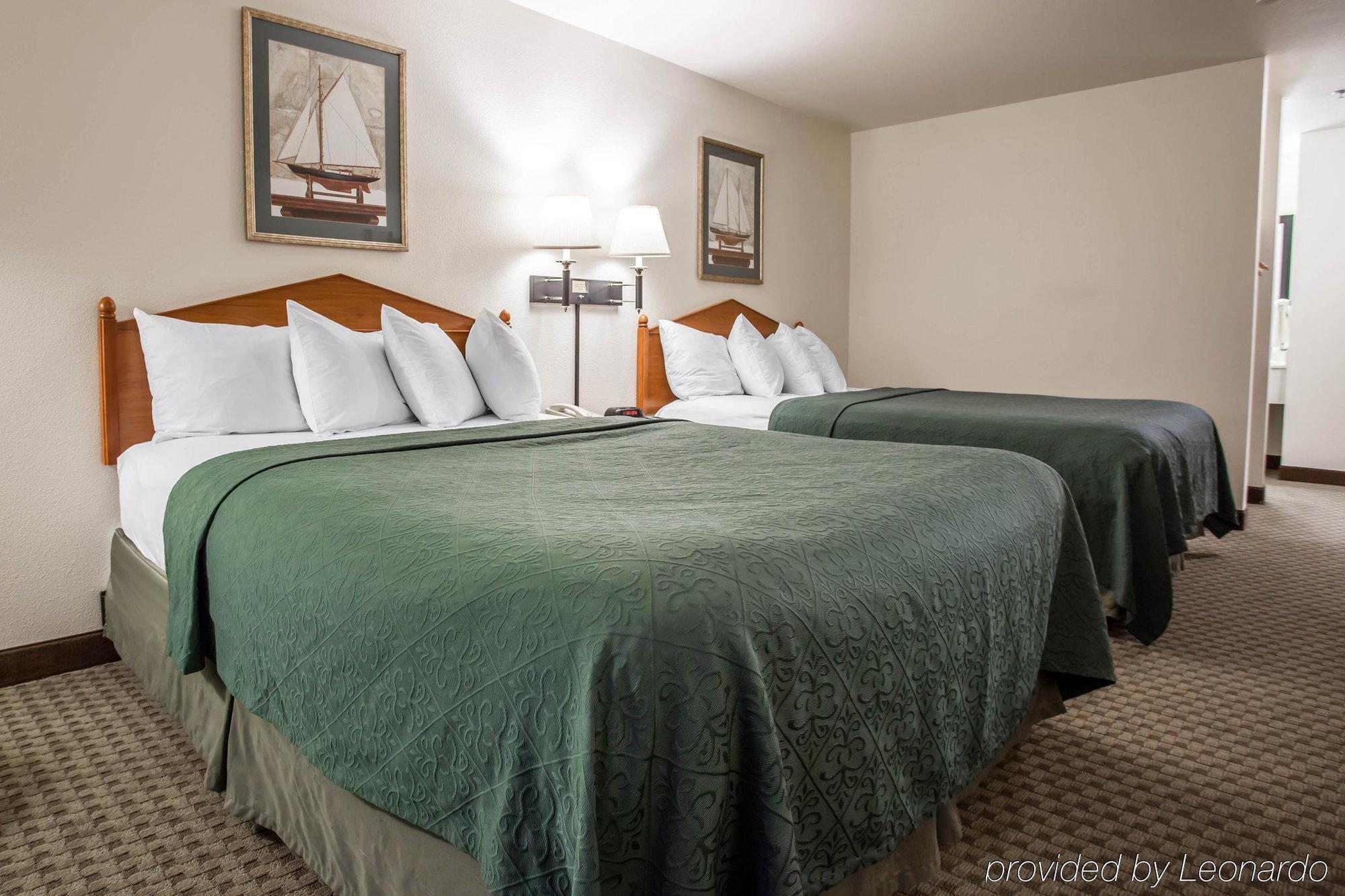 Quality Inn & Suites Federal Way - Seattle Room photo